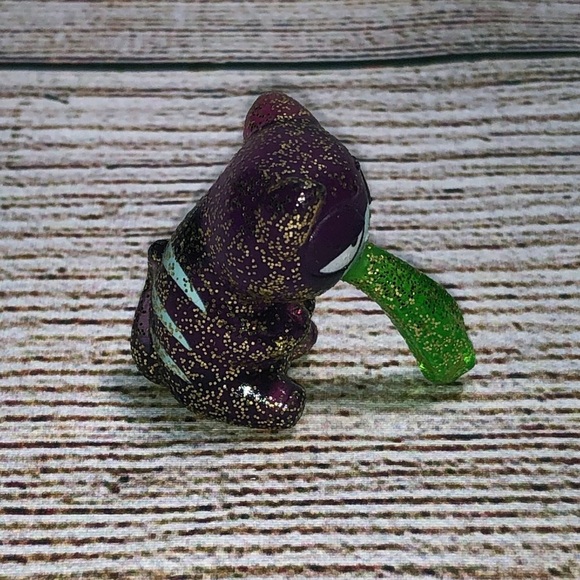 Lost Kitties Easter Glitter Sparkle Chunks Figure Collecting Toy - Picture 2 of 7